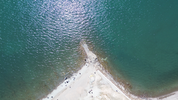 青海湖——断崖